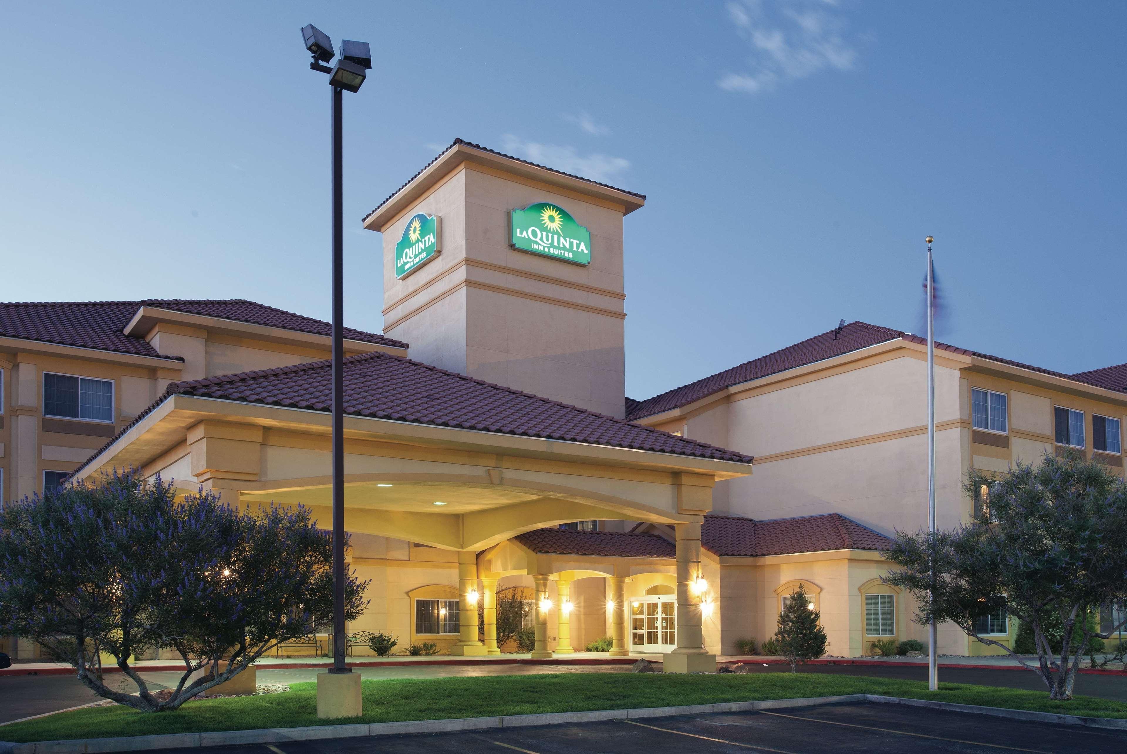 La Quinta Inn & Suites By Wyndham Albuquerque Midtown Eksteriør billede