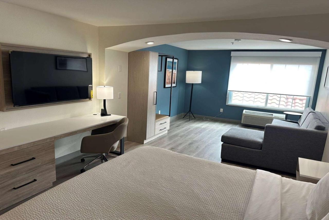 La Quinta Inn & Suites By Wyndham Albuquerque Midtown Eksteriør billede