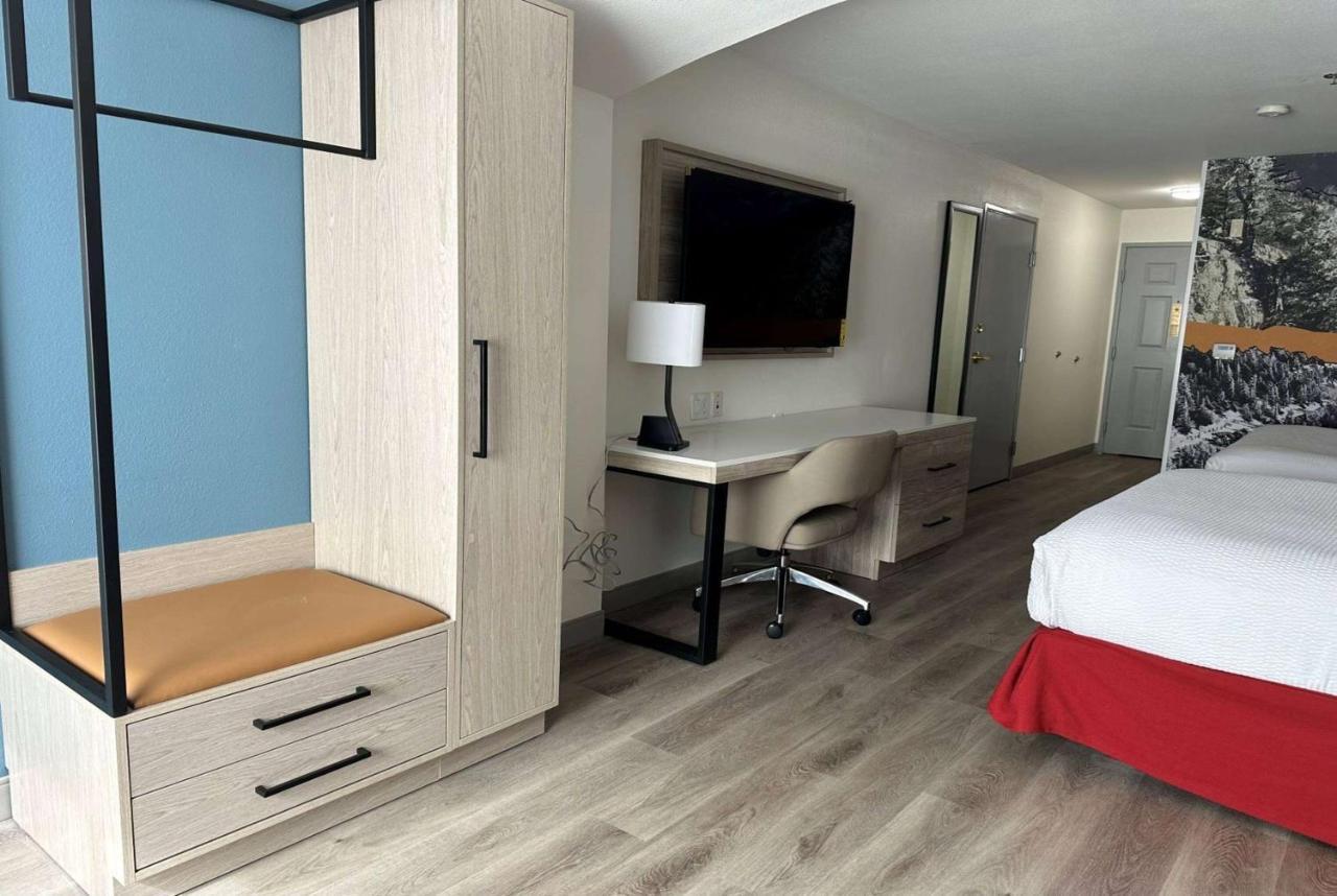 La Quinta Inn & Suites By Wyndham Albuquerque Midtown Eksteriør billede