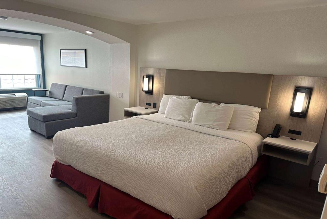 La Quinta Inn & Suites By Wyndham Albuquerque Midtown Eksteriør billede